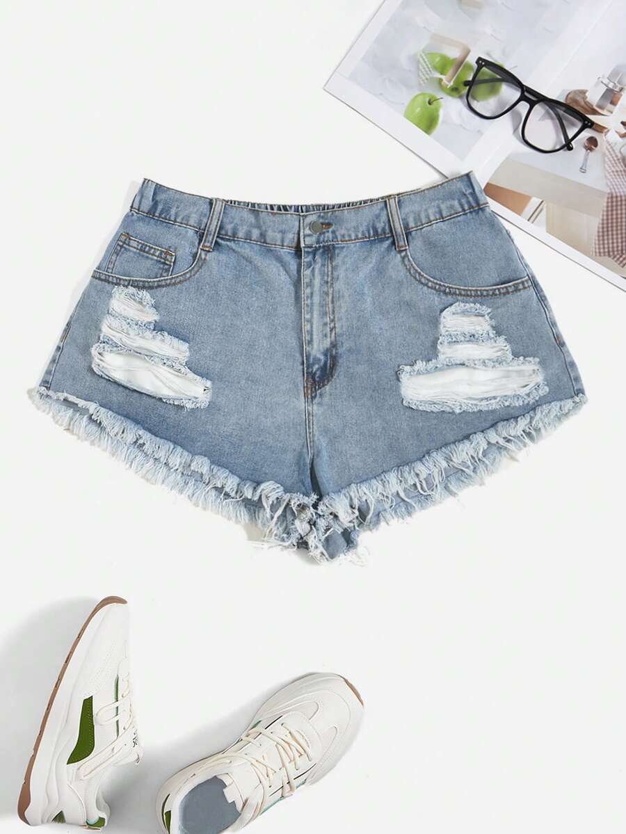 SHEIN EZwear 大碼破洞毛邊牛仔短褲 - 淺色水洗藍 - 查看 1
