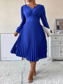 SHEIN Unity 大碼雞心領口百褶下擺連衣裙 - 寶藍色 - 查看 1