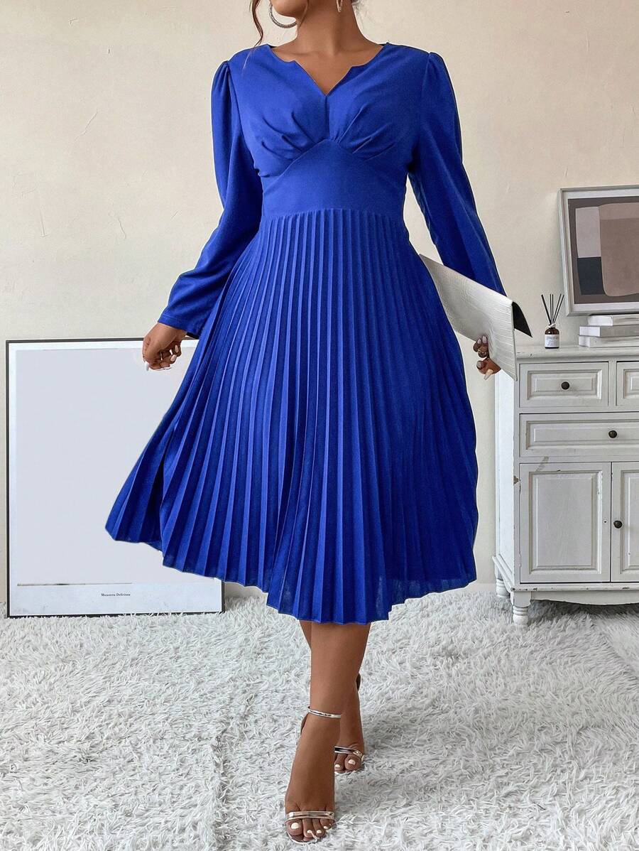 SHEIN Unity 大碼雞心領口百褶下擺連衣裙 - 寶藍色 - 查看 1