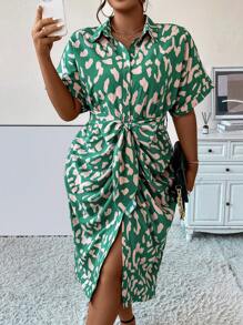 SHEIN Unity 大碼滿版印花蝙蝠袖褶邊腰帶襯衫連衣裙 - 綠色 - 查看 1