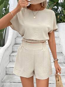 SHEIN Frenchy 蝙蝠袖短款上衣&紙袋腰短褲 - 杏色 - 查看 1