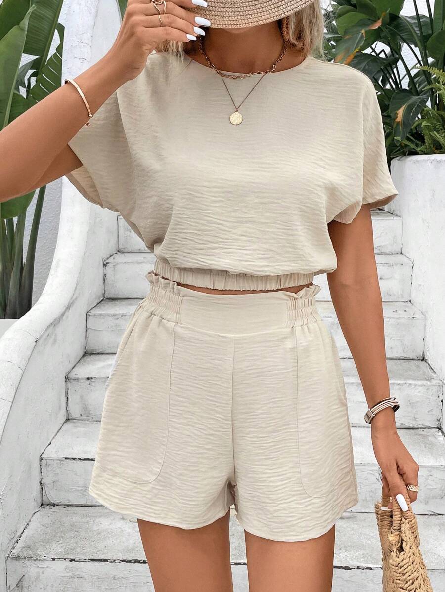 SHEIN Frenchy 蝙蝠袖短款上衣&紙袋腰短褲 - 杏色 - 查看 1