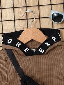 SHEIN Baby Boy Letter Graphic Hooded Tee & Shorts With Bag - Coffee Brown - View 4