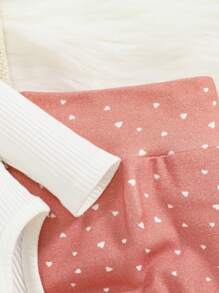 SHEIN Newborn Baby Girl Ruffle Trim Bodysuit & Heart Print Trousers & Headband - Multicolor - View 3