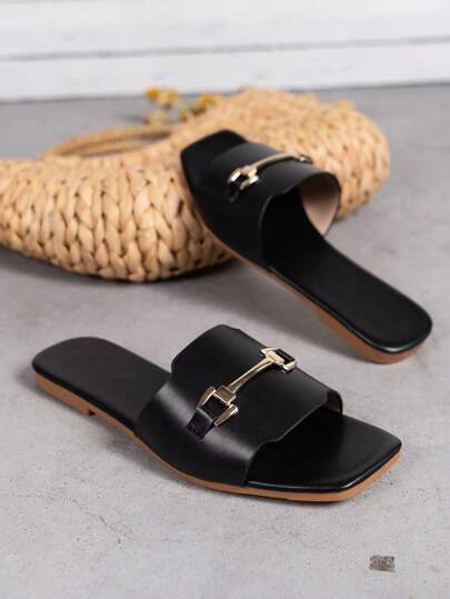 女士黑色金属装饰拖鞋，系带，夏季
