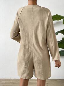 SHEIN LUNE 缺口領插肩袖口袋貼布連身短褲 - 杏色 - 查看 3