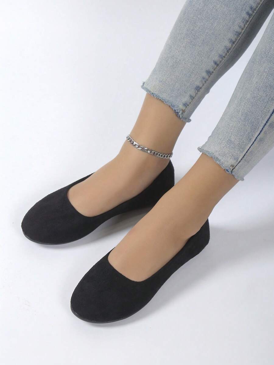 女性時尚舒服的圓頭黑色大碼一腳蹬平底鞋 - 黑色 - 查看 1