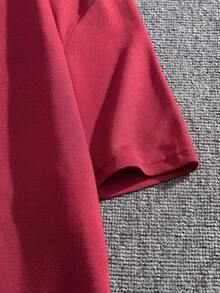 Manfinity 男士字母圖案T恤 - 酒紅色 - 查看 3