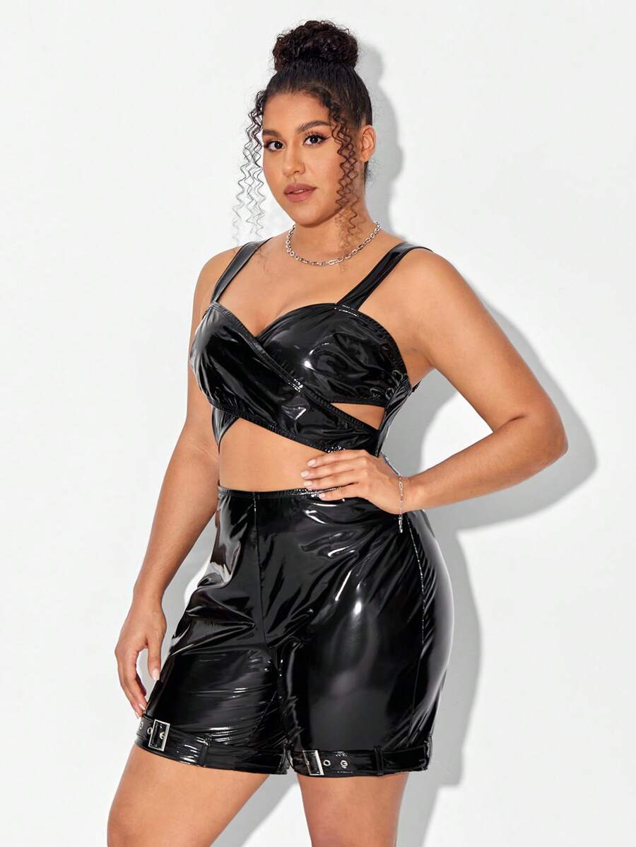 Aztec Mikado 大碼前交叉PU皮革吊帶連體短褲 - 黑色 - 查看 1