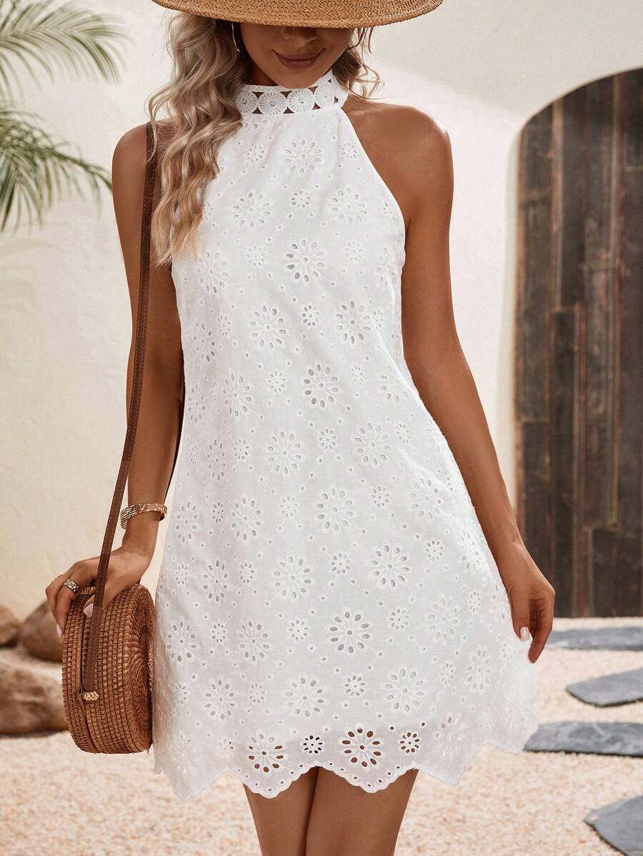 SHEIN LUNE 網眼刺繡貝殼邊繞頸連衣裙 - 白色 - 查看 1