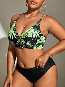 Swim Lushoire Summer Beach Plus Tropical Print Bikini Top - Green - View 3