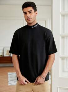 Manfinity RebelGame 宽松男式字母图案立领 T 恤 - 黑色 - 查看 1