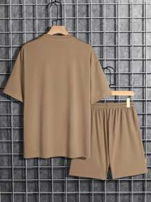 Manfinity Homme Loose Fit Men's Letter Graphic Drop Shoulder T-Shirt & Drawstring Waist Shorts - Khaki - View 2