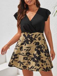 SHEIN Frenchy Plus Floral Print Surplice Neck Dress - Black - View 6