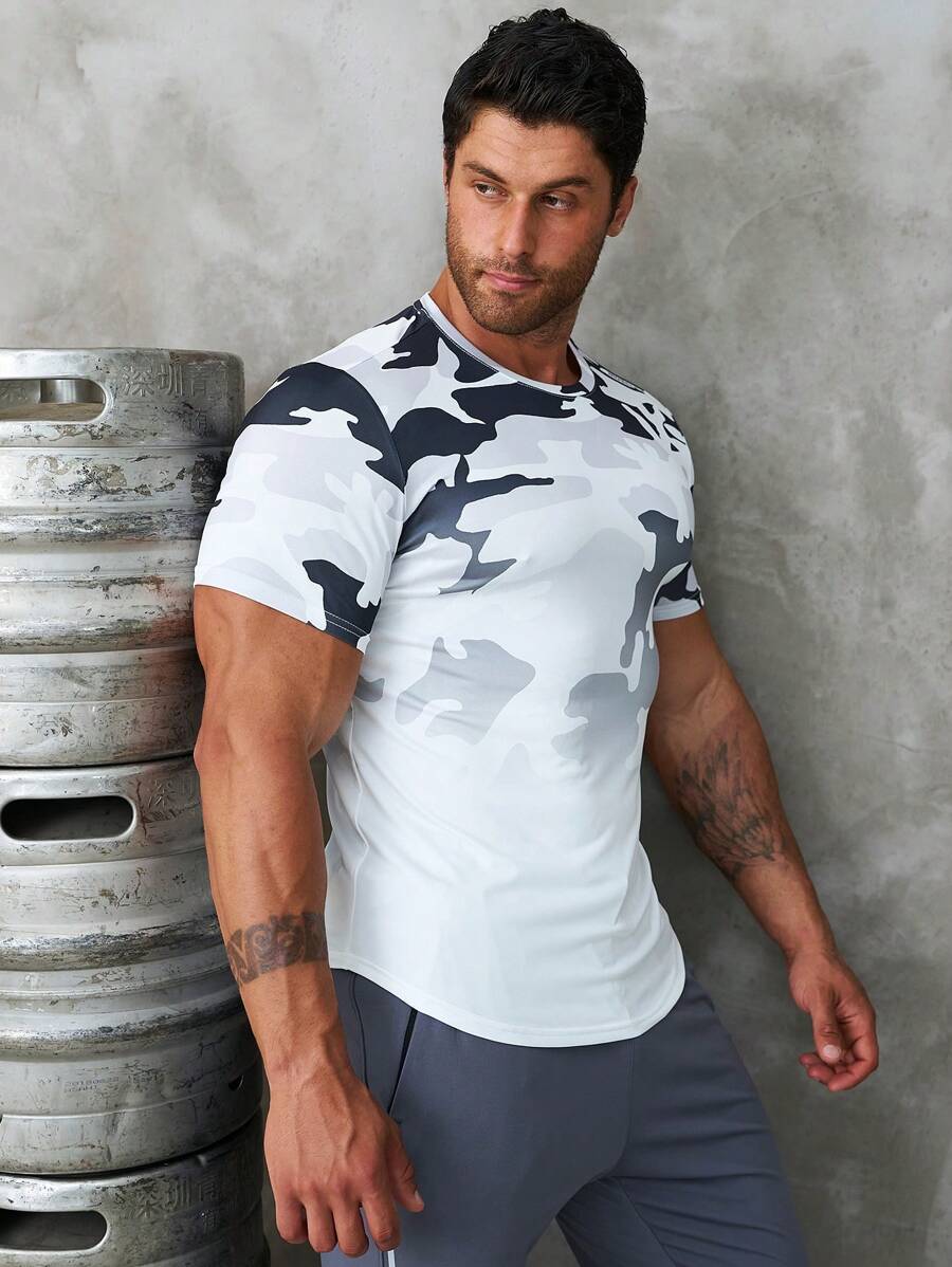 Manfinity Sport Corelite 男士迷彩印花運動T恤 - 彩色 - 查看 1