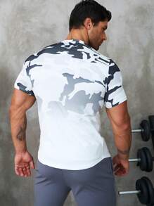 Manfinity Sport Corelite 男士迷彩印花運動T恤 - 彩色 - 查看 2