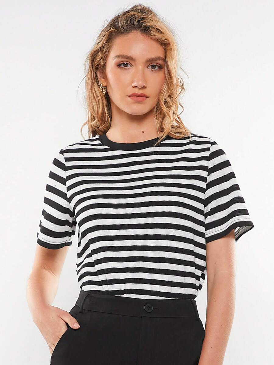 BizChic 條紋印花T恤 - 黑與白 - 查看 1