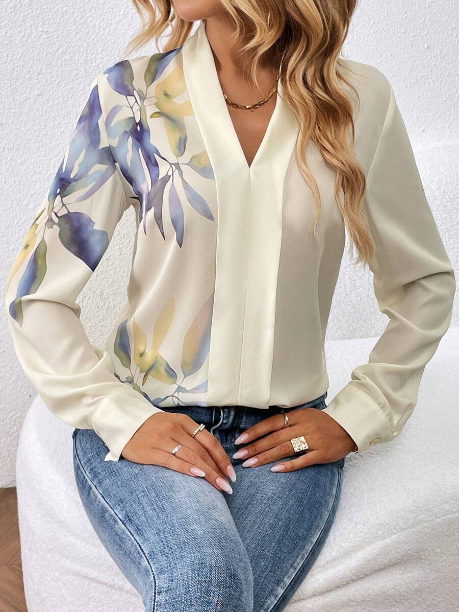 SHEIN Clasi 印花V領襯衫 - 米色 - 查看 1