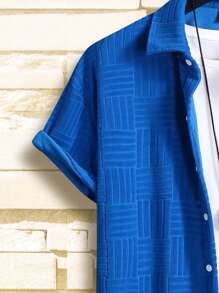 Manfinity Homme Men Solid Button Up Shirt & Shorts - Blue - View 3