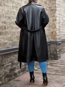 SHEIN Frenchy 大碼西裝領雙排釦腰帶PU皮革風衣外套 - 黑色 - 查看 5
