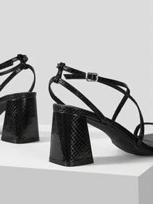 MOTF PREMIUM STRAPPY HEELED SANDALS - Black - View 8