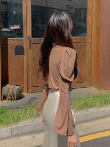 DAZY Chất rắn Cổ v Áo thun - Màu Khaki - Xem 2