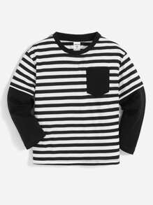 SHEIN Áo phông in hình và sọc phóng khoáng có túi vá và thiết kế 2 trong 1, thích hợp cho mùa thu đông dành cho các chàng trai trẻ - Đen và trắng - Xem 1