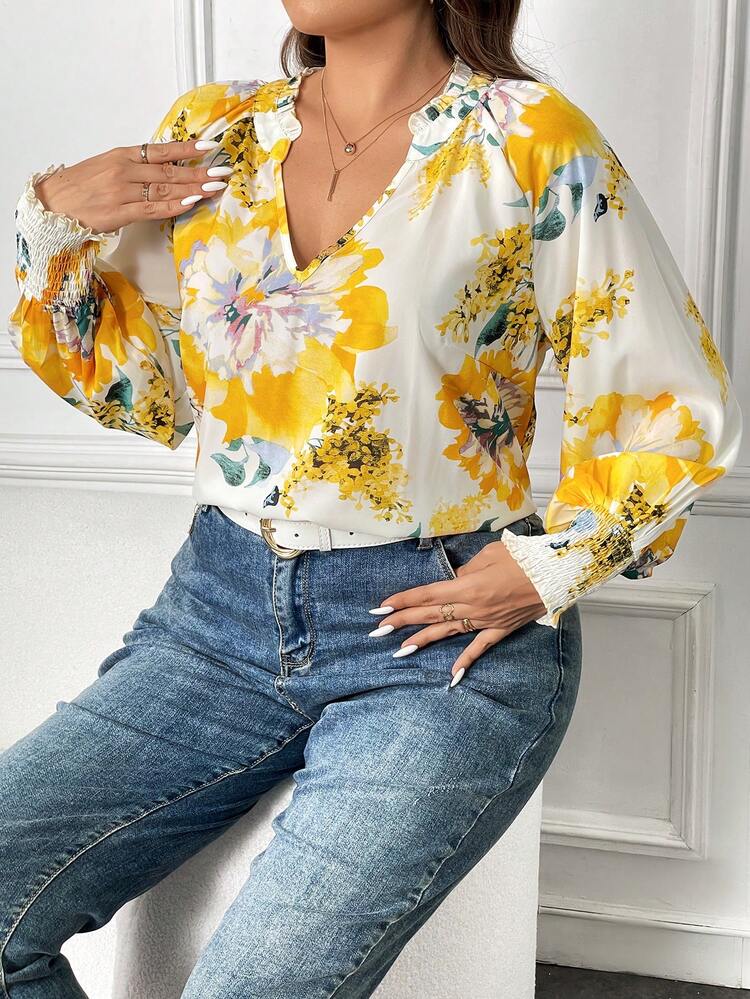 Plus Floral Print Notched Neckline Lantern Sleeve Blouse