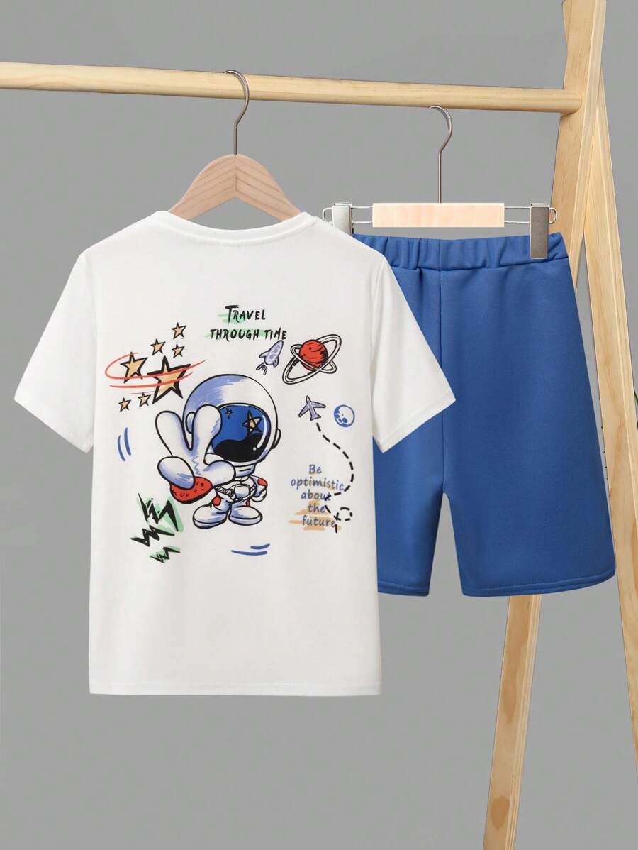 SHEIN 男大童圓領卡通圖案短袖T恤和短褲套裝 - 藍白色 - 查看 1