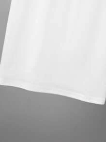 SHEIN 男大童圓領卡通圖案短袖T恤和短褲套裝 - 藍白色 - 查看 5