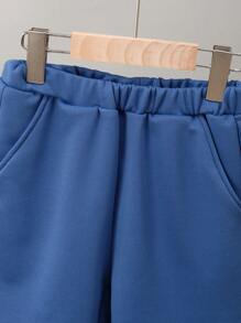 SHEIN 男大童圓領卡通圖案短袖T恤和短褲套裝 - 藍白色 - 查看 6