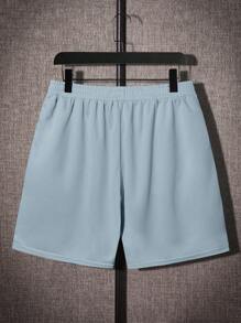 Manfinity VCAY Hombres Shorts con camiseta con parche de letra - Celeste - Ver 3