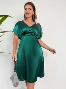 SHEIN Cottnline Plus Solid Batwing Sleeve Satin Dress - Dark Green - View 1