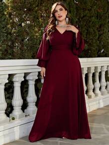 Plus V Neck Chiffon Bridesmaid Dress - Burgundy - View 2