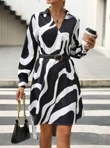 SHEIN Clasi 滿版印花高低下擺連衣裙 - 黑與白 - 查看 3