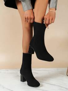 Fall/Winter 2025 Women's Fashion Knitted Square-Toe Boots - Black - View 2
