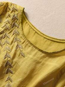 Plants Embroidery High Low Hem Blouse