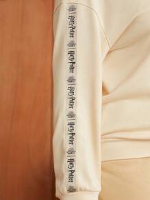 HARRY POTTER X SHEIN Hơn Khẩu hiệu & Đồ họa Hoạt hình Thả vai Dây rút Áo Hoodie & Quần thể thao - Màu Khaki - Xem 6