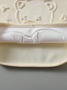 SHEIN 女小童休閒杏華夫鬆餅棋盤格套裝,包括3D圖案熊點綴運動衫和長款長褲適用於秋天