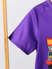 SHEIN 男小童車&火圖案T恤和短褲&帽