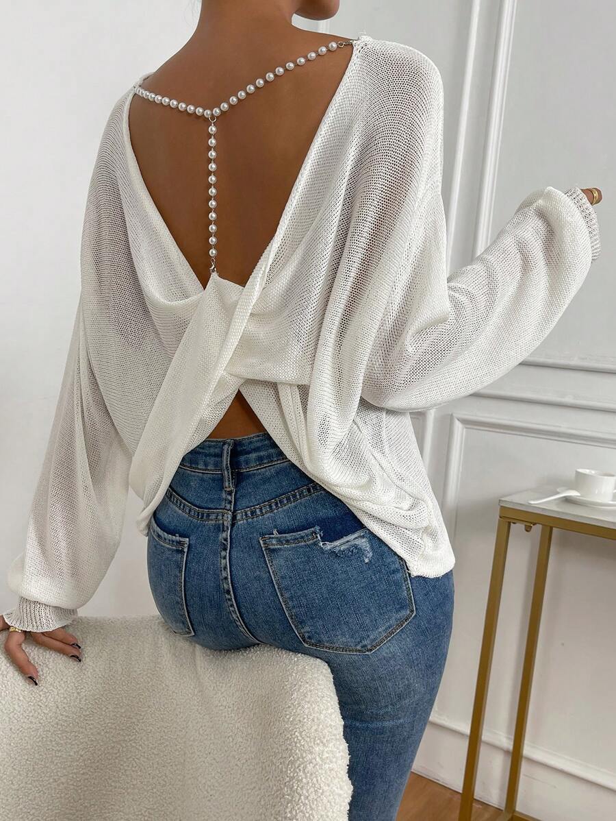 SHEIN Frenchy 珍珠串珠後扭結落肩袖套頭毛衣 - 白色 - 查看 1