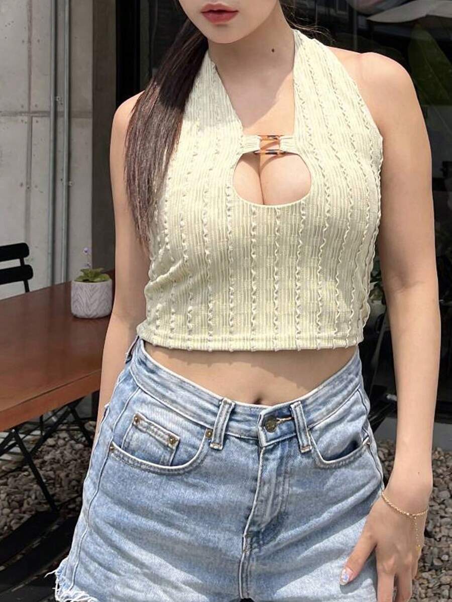 DAZY Cut Out Front Crop Halter Top Tank Tops Festival Outfits - Green - View 1