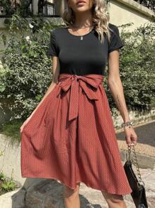 SHEIN Clasi In Đồ họa Váy có thắt lưng - Màu Cam san hô - Xem 1