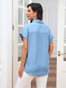 SHEIN LUNE Camisa vaquera de efecto denim de manga corta holgada y casual para mujer, parte superior de manga corta - Lavado ligero - Ver 2