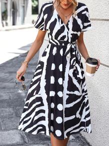 SHEIN Clasi 斑馬紋交疊領連衣裙 - 黑與白 - 查看 6