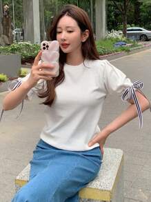 DAZY 打結袖口泡泡袖T恤 - 白色 - 查看 1