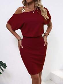 SHEIN LUNE Solid Asymmetrical Neck Chain Detail Dress - Burgundy - View 6