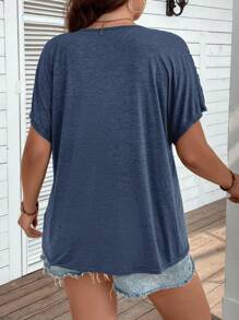 SHEIN LUNE Plus Solid Contrast Lace Tee