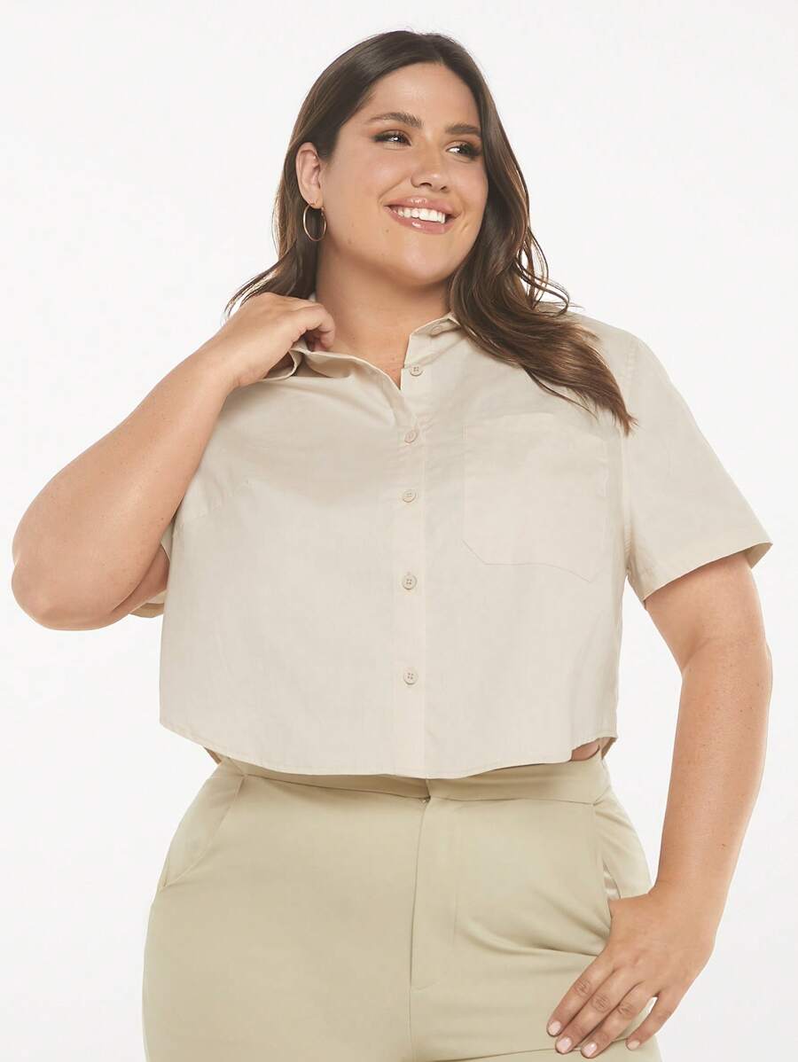 SHEIN BASICS 大碼素色前紐扣襯衫 - 米色 - 查看 1