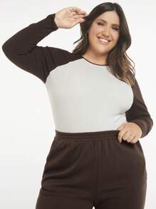 SHEIN BASICS Plus Two Tone Raglan Sleeve Bodysuit - Multicolor - View 1